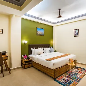 *** Hotel Tripli Silver Shine India